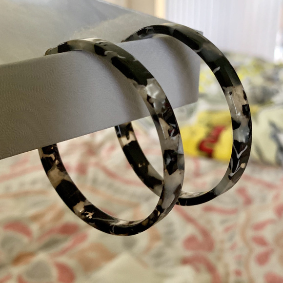 Pappagallo Black White Earrings NWOT - Picture 2 of 4